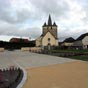 Centre de Geüs-d'Oloron avec église.